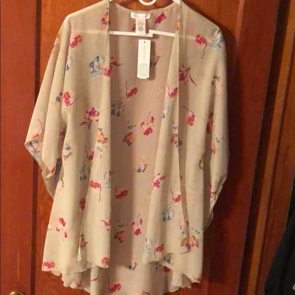 Caley Open Kimono - Picture 2 of 4